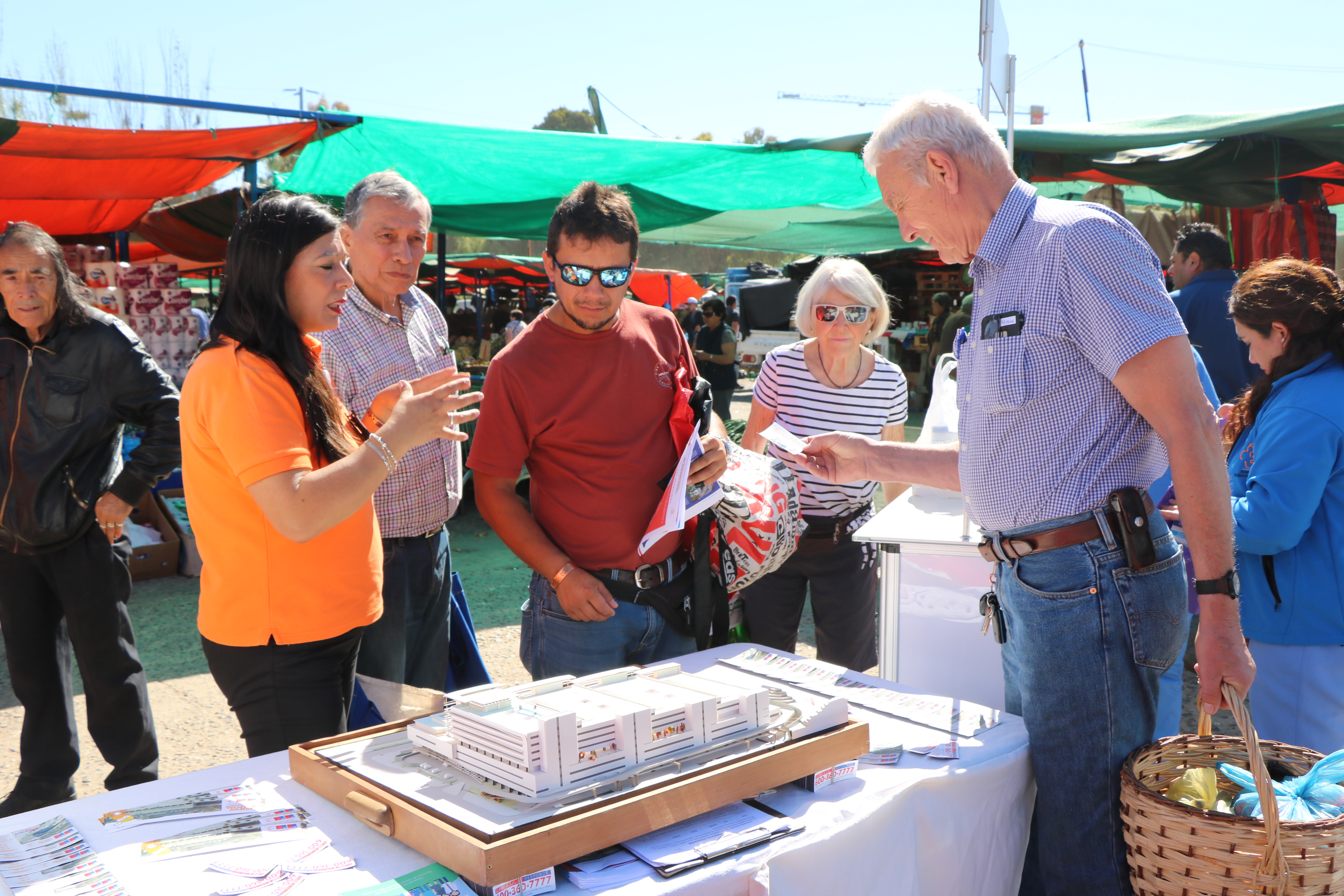 Nuevo Hospital en Feria Libre Marga Marga