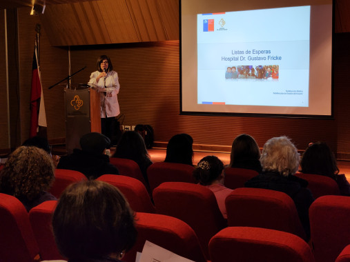 Hospital Dr. Gustavo Fricke organiza encuentro y ejercicio práctico con la comunidad para abordar la gestión de lista de espera