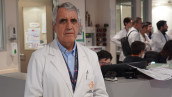 Tras una vasta trayectoria en cirugía cardiovascular, el Dr. Ernesto Aránguiz se acoge a retiro voluntario y deja un legado histórico de servicio público
